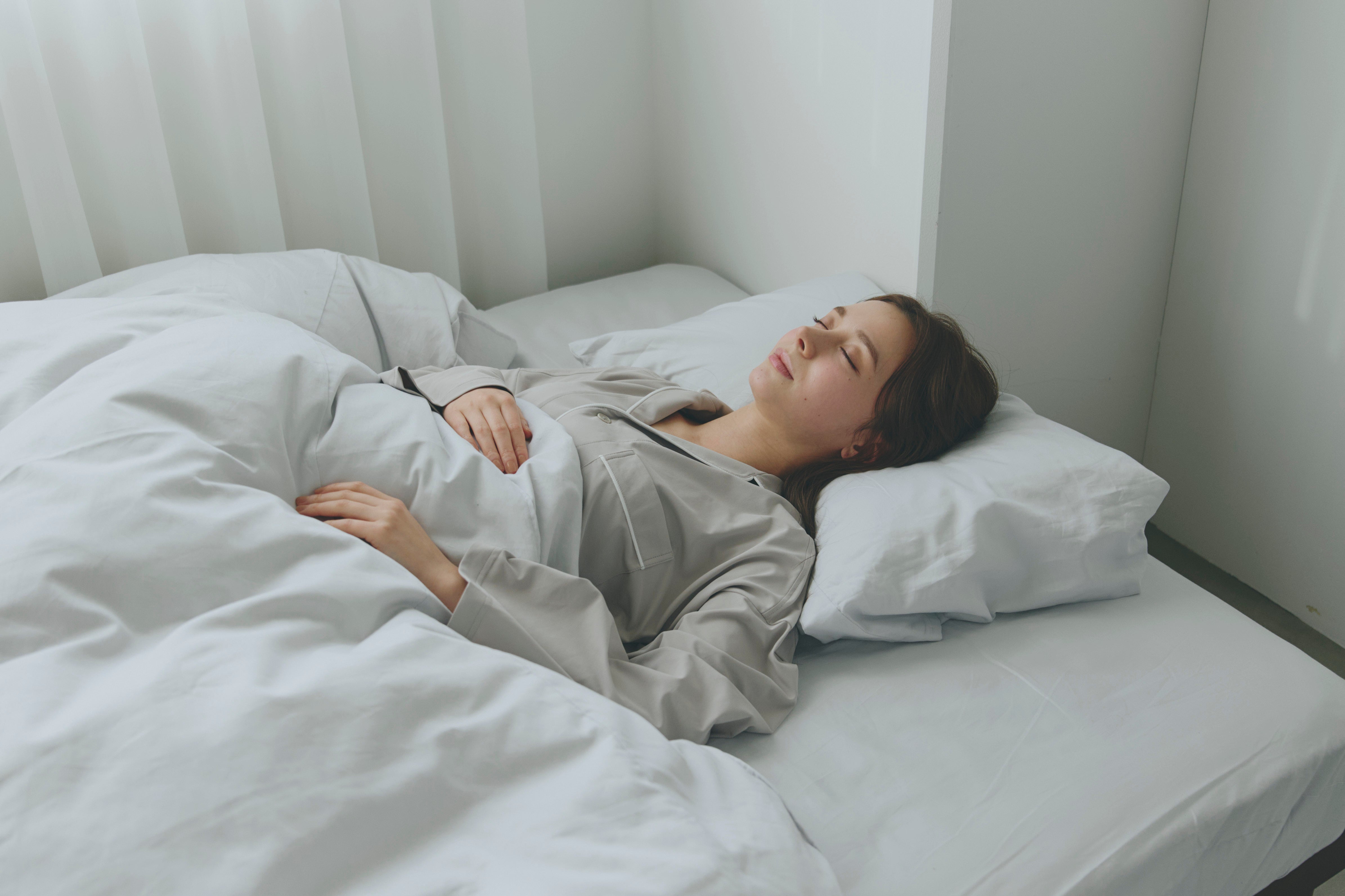 パジャマをTシャツで代用していませんか？見過ごされがちな“夜の服”の役割